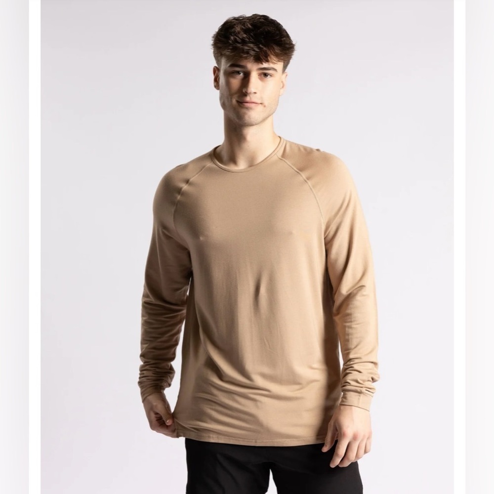 P’tula Men’s Casual Long Sleeve Athletic Shirt Tee Sz M Desert Tan Athleisure